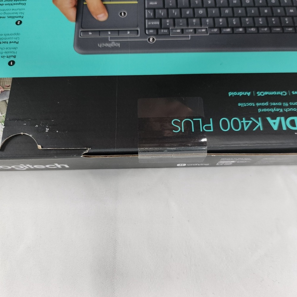 Logitech K400 Plus Wireless Touchpad Keyboard Media K400 Plus - Picture 5 of 7